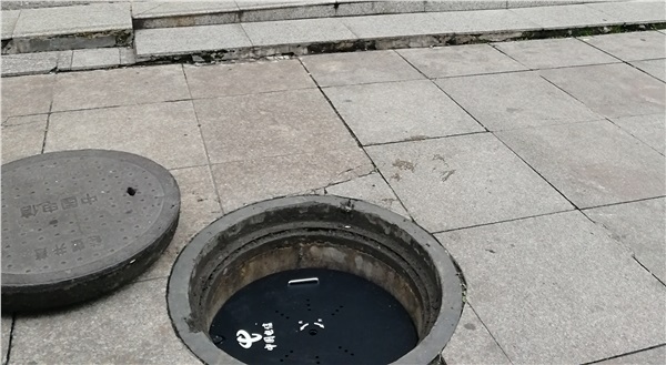 貴陽人民注意啦！“一不小心”就踩到智能井蓋